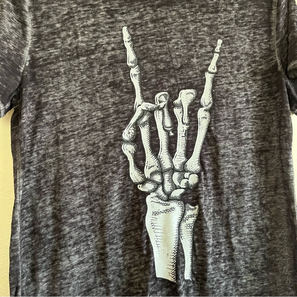 Skeleton Rocker Gray Shirt - Picture 4 of 5